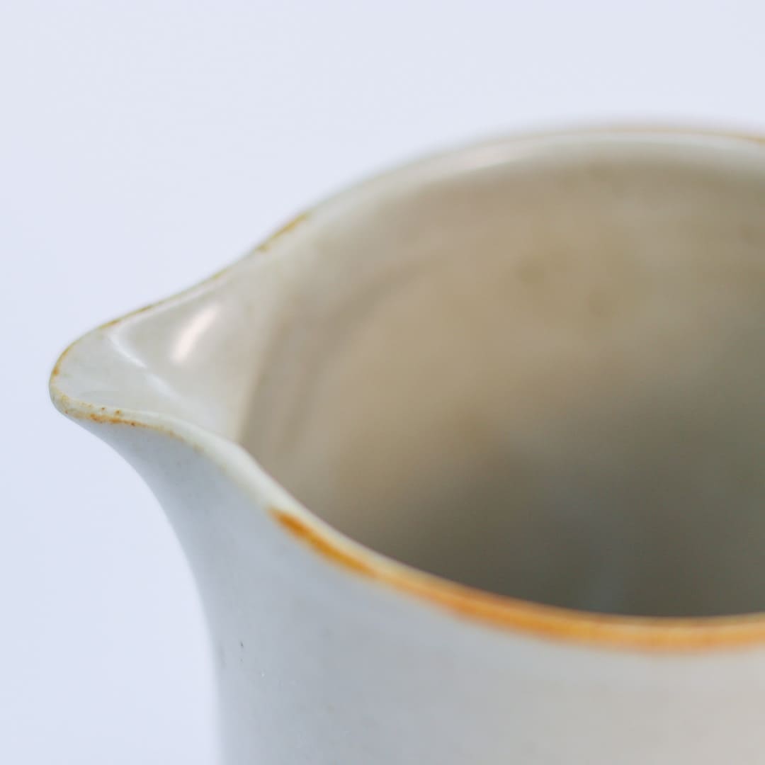 モデラート クリーマー グレー