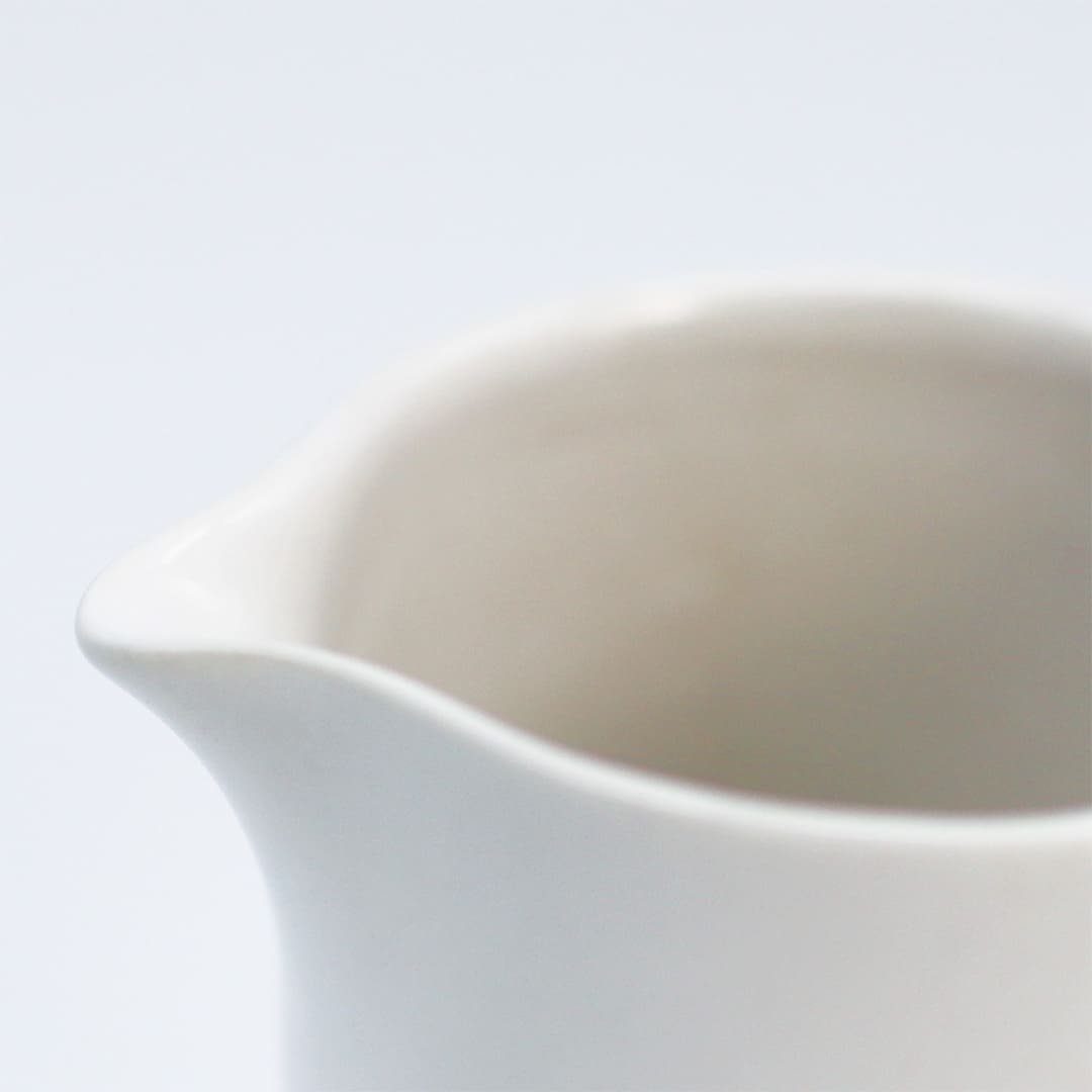 モデラート クリーマー ホワイト
